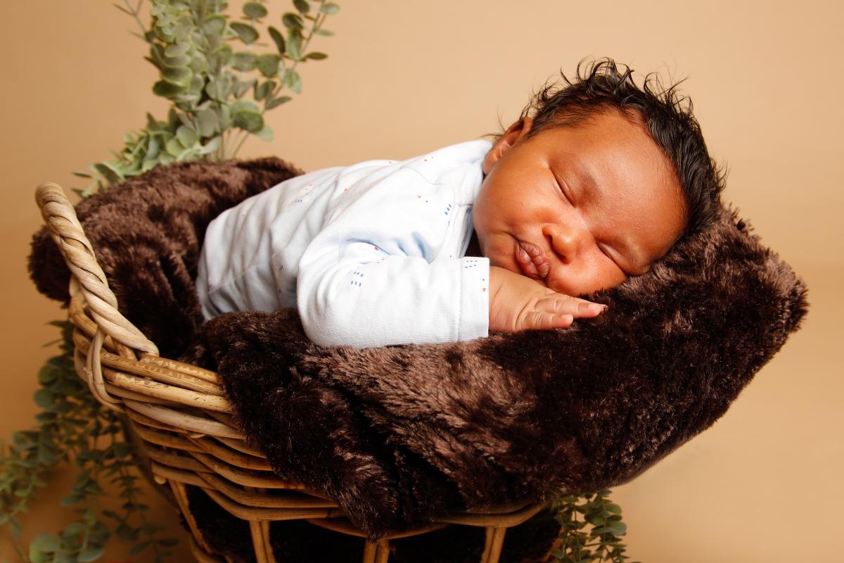Photographe de naissance à Vire et Caen - Virginie FAVREL, photographe à Vire
