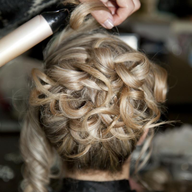 Photographie préparatifs mariée coiffure Caen